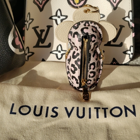 Louis Vuitton Wild at Heart Vivienne bag charm - Picture 7 of 10
